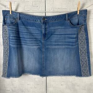EST.1946 Denim skirt embroidered on sides, packets, zip fly, ram hem plus size